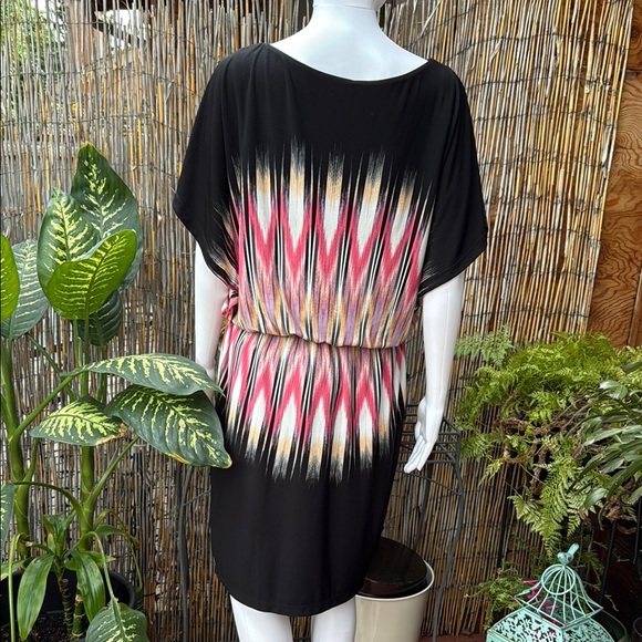 Maggy London Black Dress with Vibrant Pattern- Lined batwing flattering slipover - Picture 4 of 10